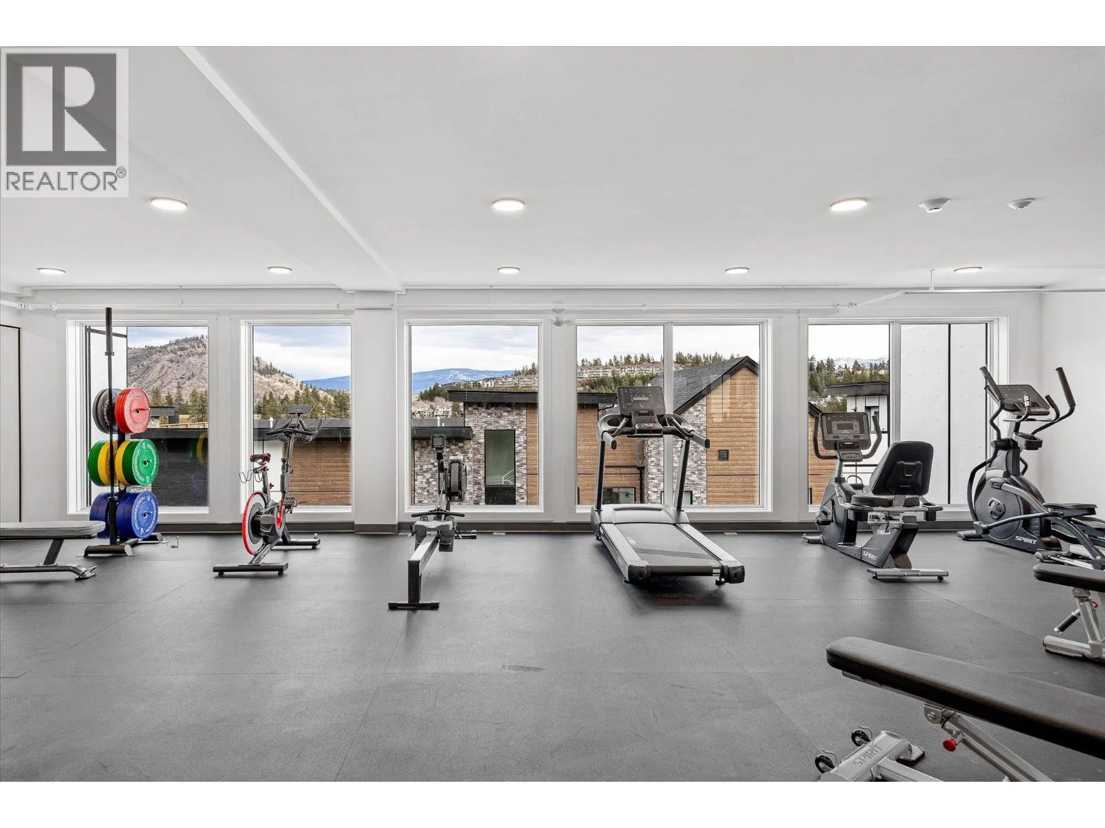 2735 SHANNON LAKE Road Unit# 303