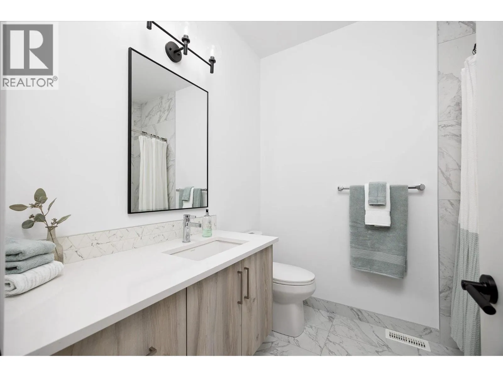 2735 SHANNON LAKE Road Unit# 303
