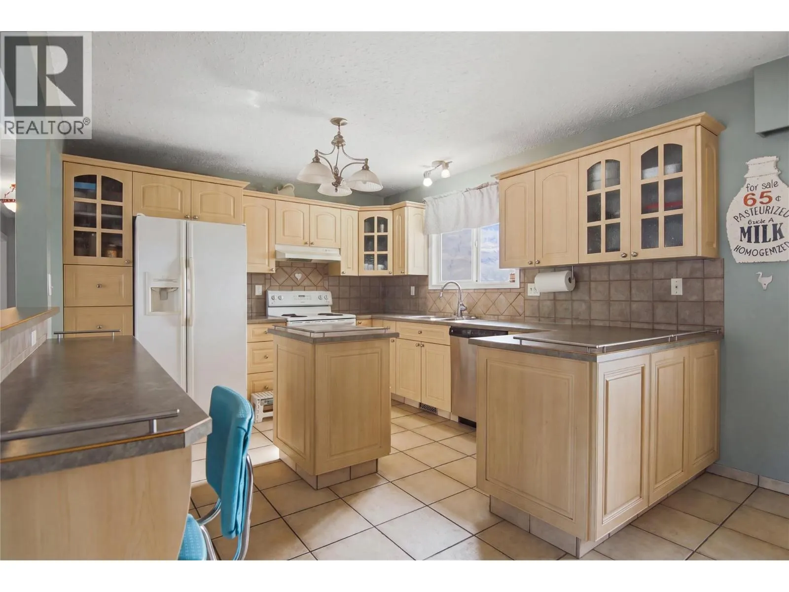 815 KAMBIA Crescent