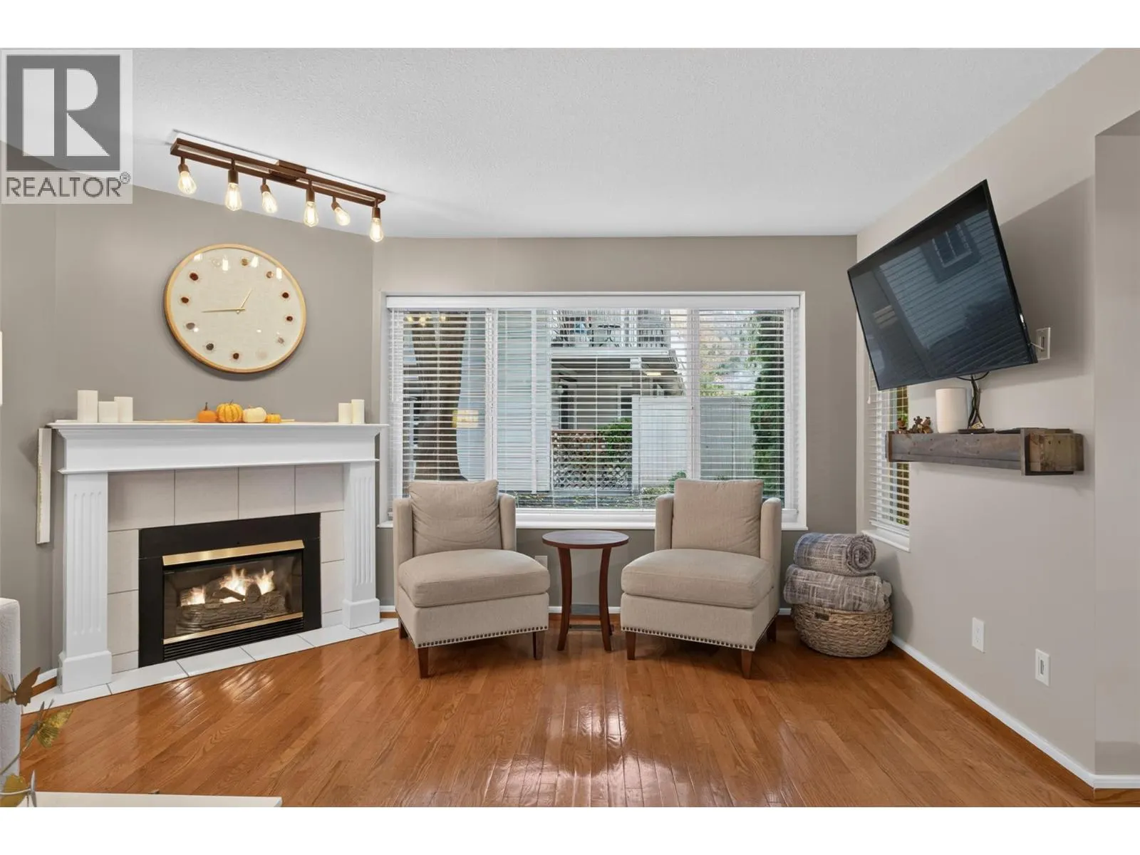 1853 Edgehill Avenue Unit# 10