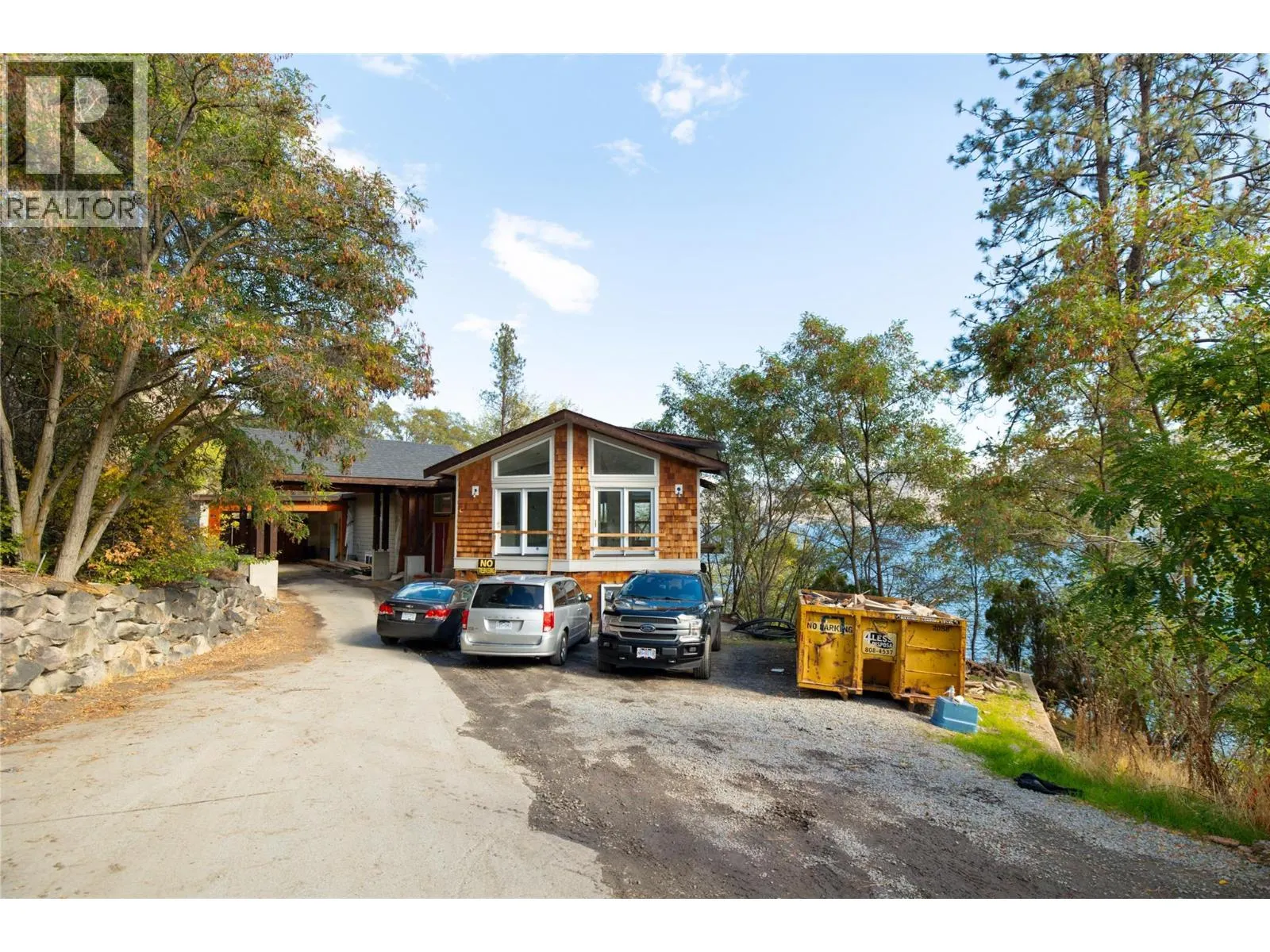 5181 Robinson Lane