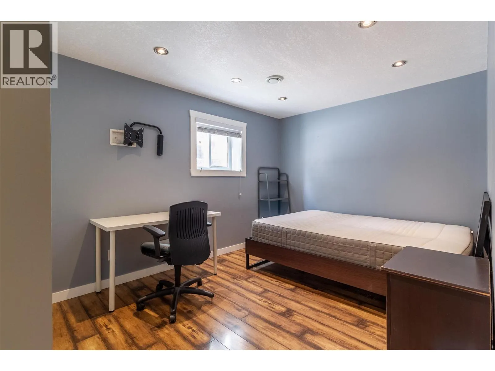 1207 PINYON Road