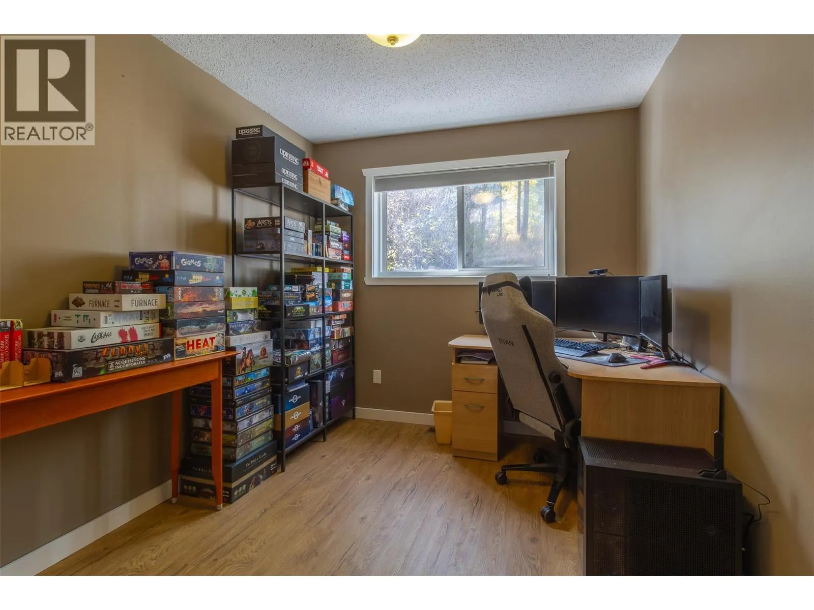 1207 PINYON Road