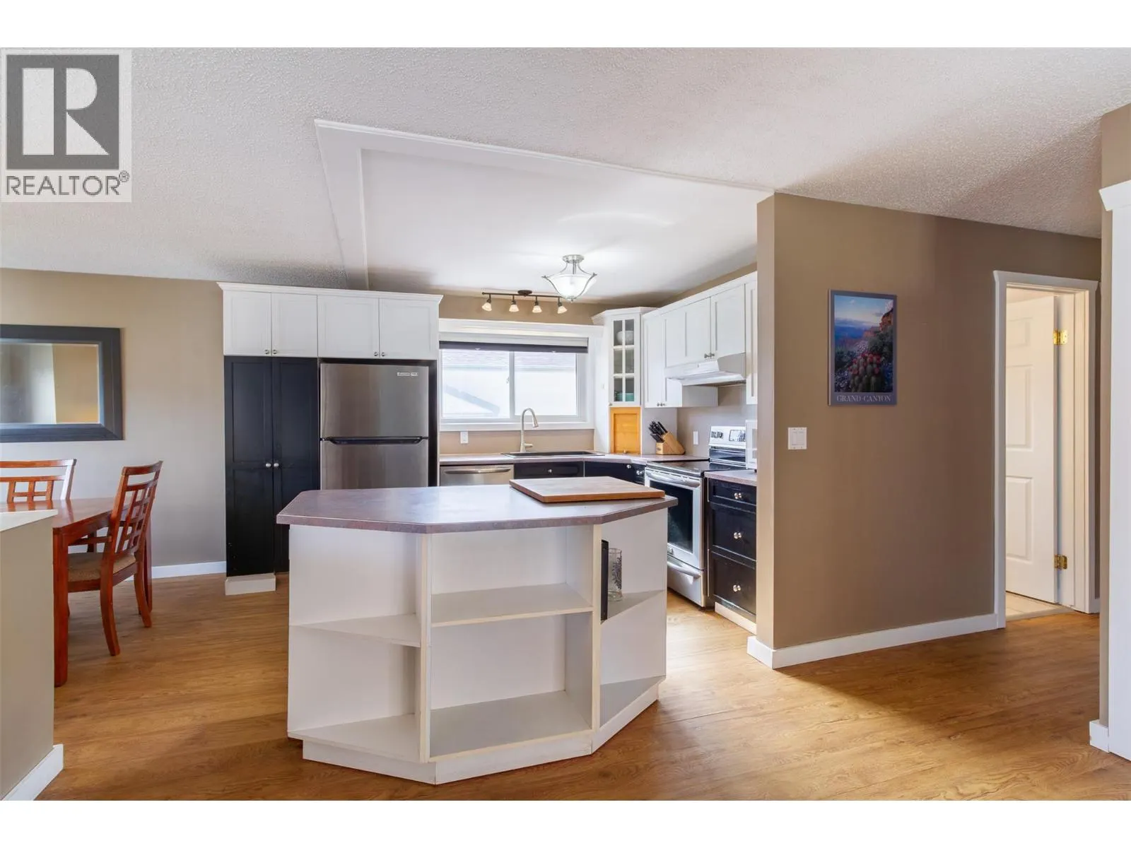 1207 PINYON Road