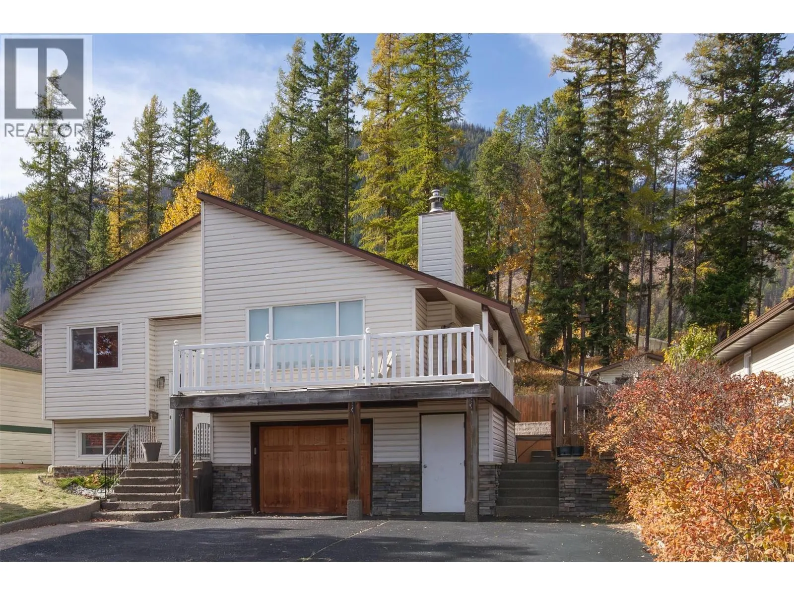 1207 PINYON Road