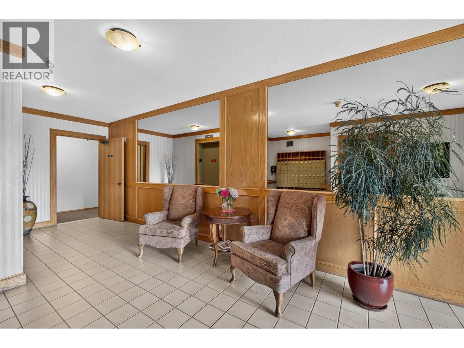 1229 Bernard Avenue Unit# 102