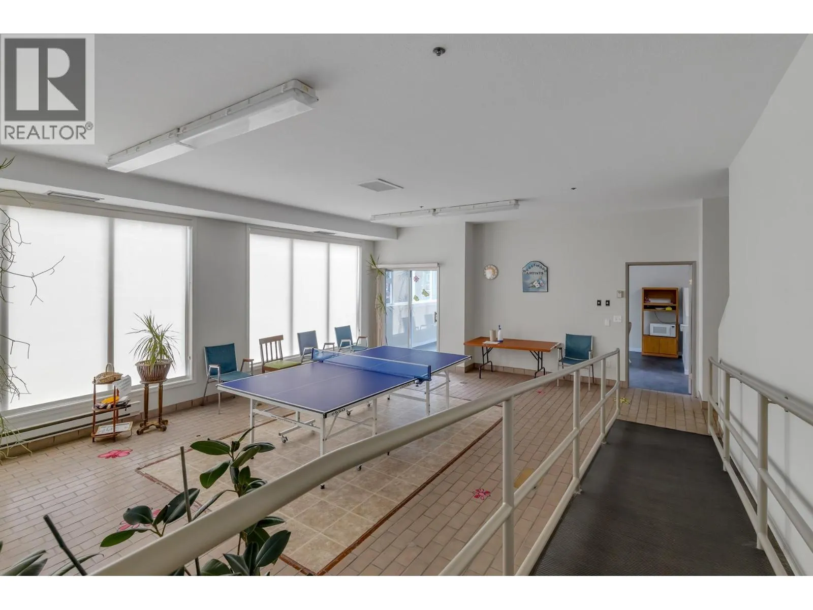 1045 Sutherland Avenue Unit# 214