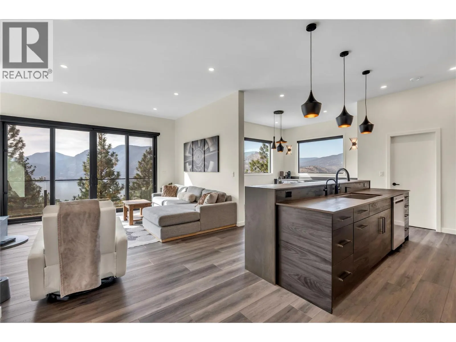 3331 Evergreen Drive Unit# 117