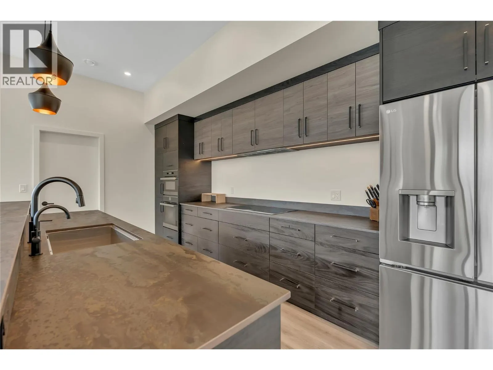 3331 Evergreen Drive Unit# 117