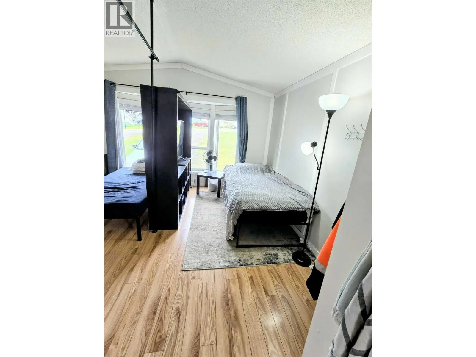 21 Champlain Place