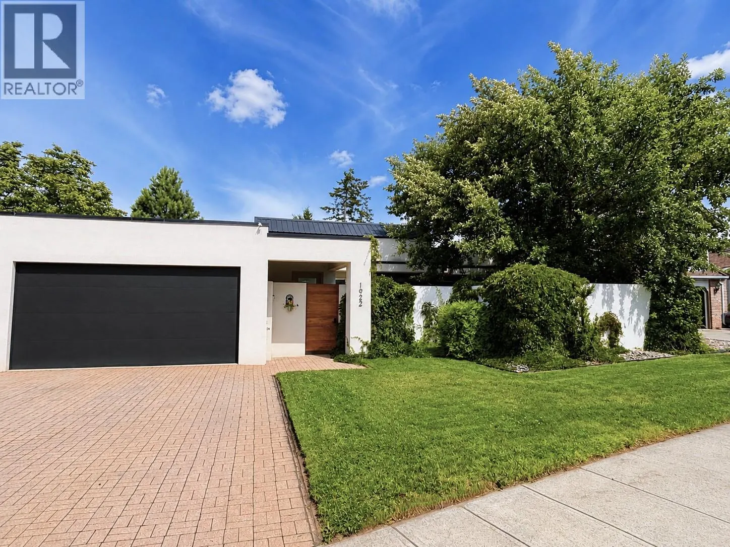 1922 Glen Gary Drive