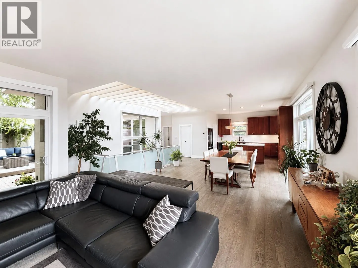 1922 Glen Gary Drive