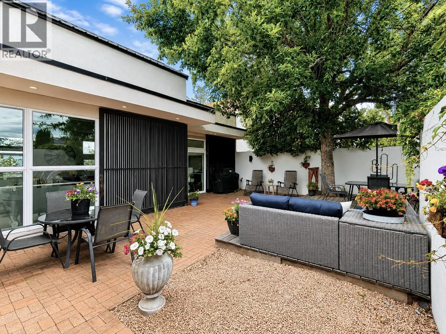 1922 Glen Gary Drive