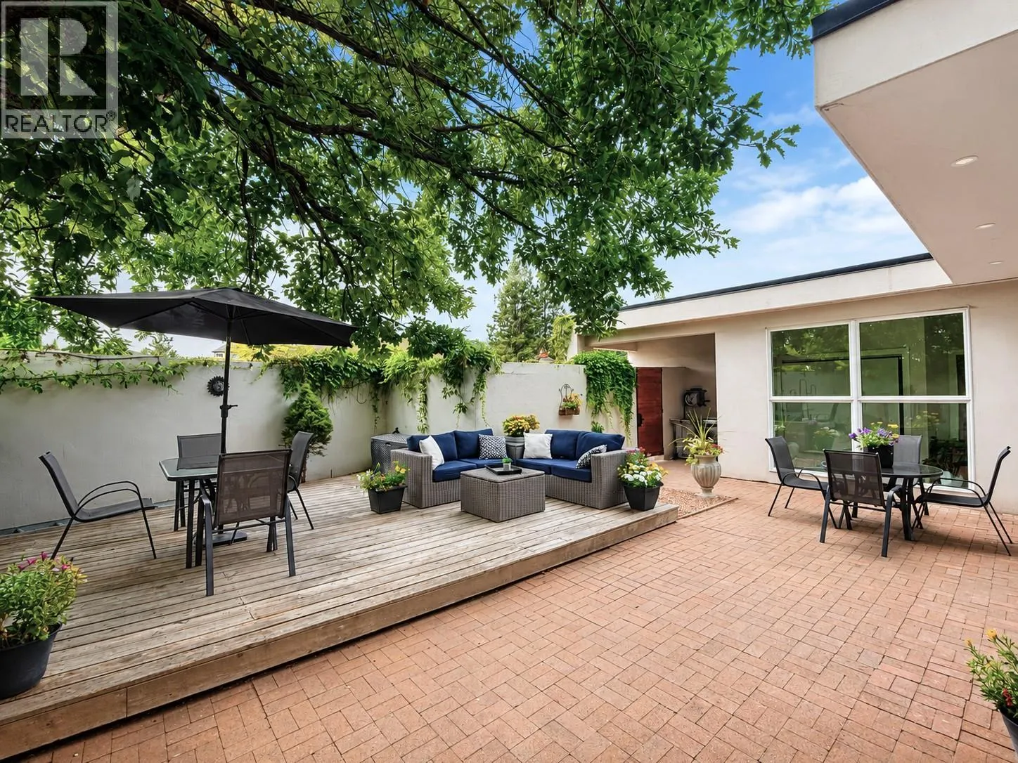 1922 Glen Gary Drive