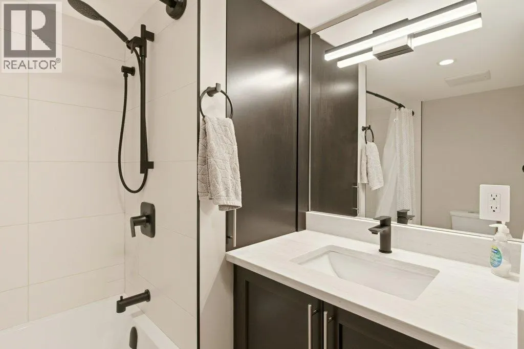 2097 Lillooet Crescent