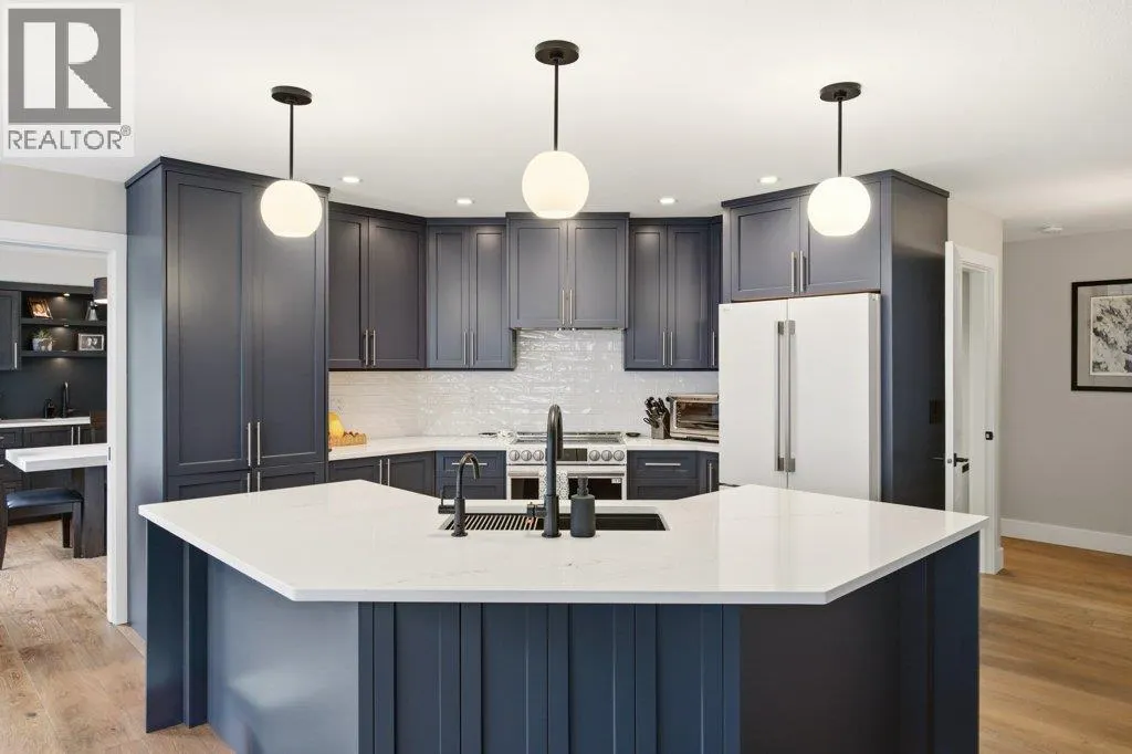 2097 Lillooet Crescent