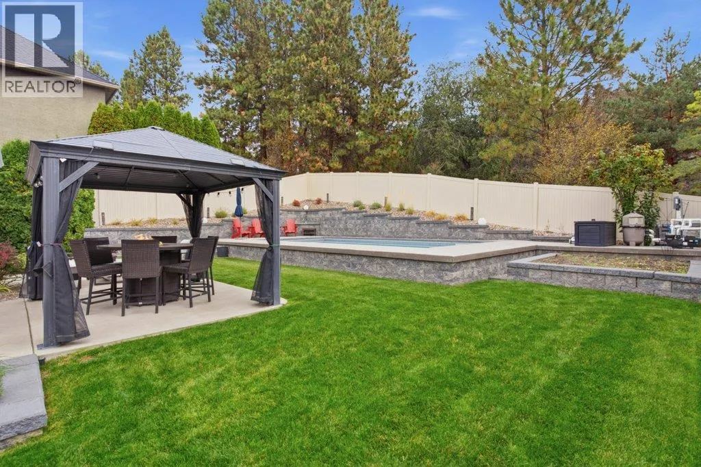 2097 Lillooet Crescent