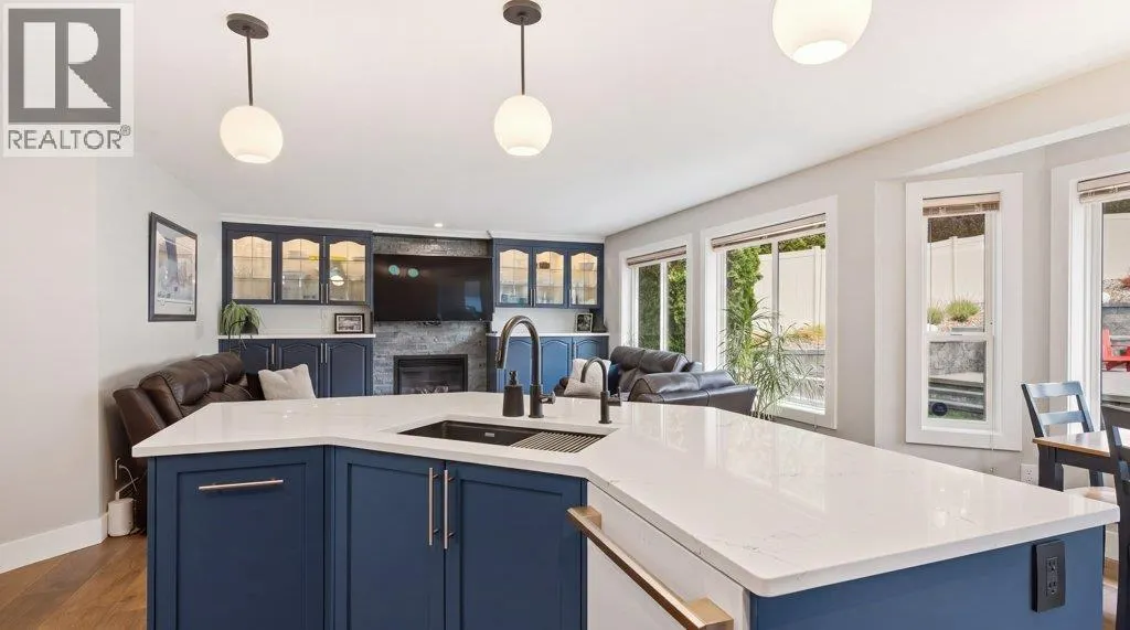 2097 Lillooet Crescent