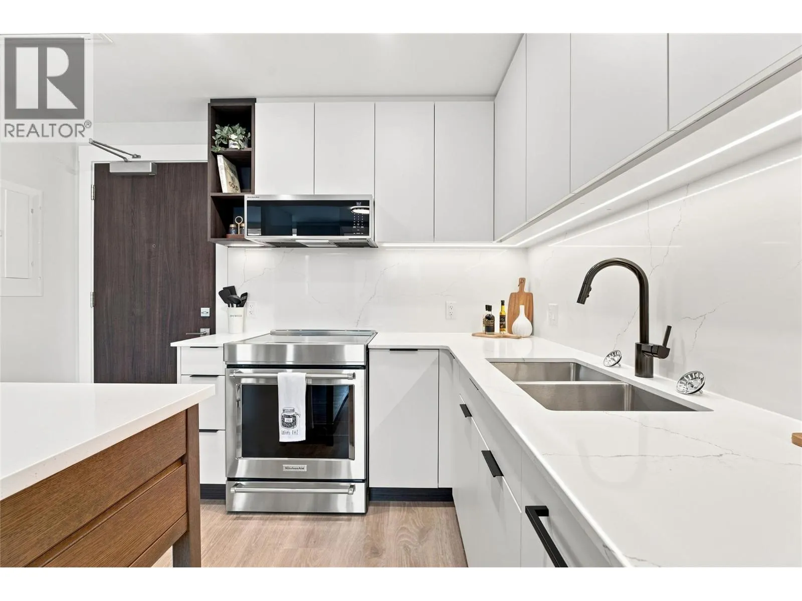 460 Nicola Street Unit# 1005