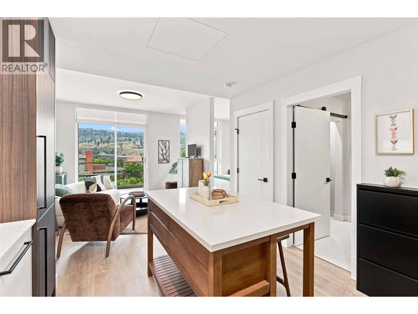 460 Nicola Street Unit# 1005