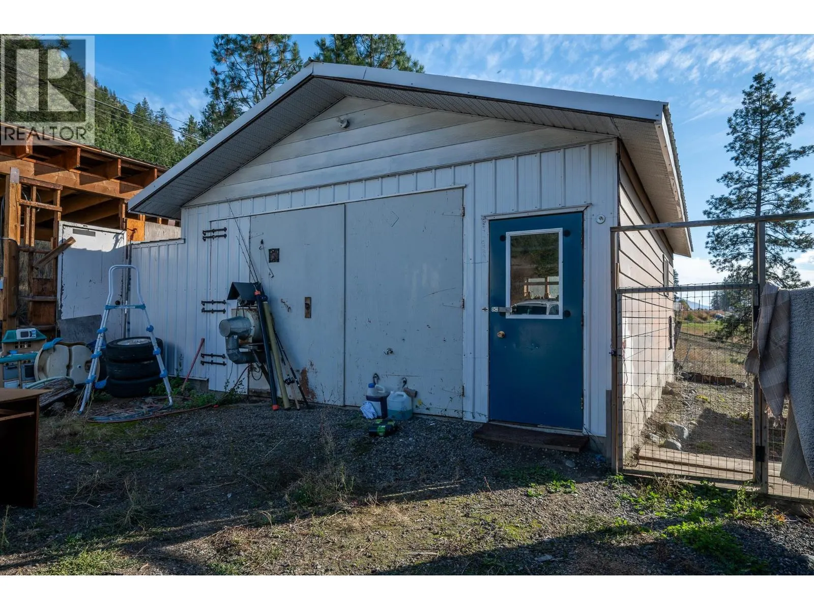7941 Yellowhead Highway