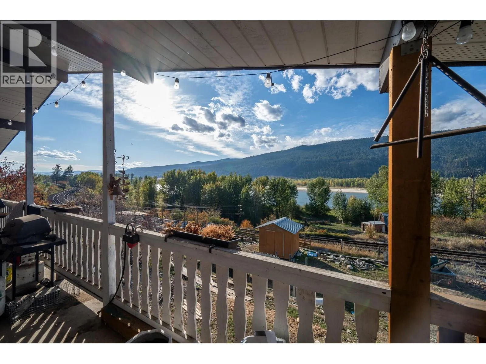 7941 Yellowhead Highway