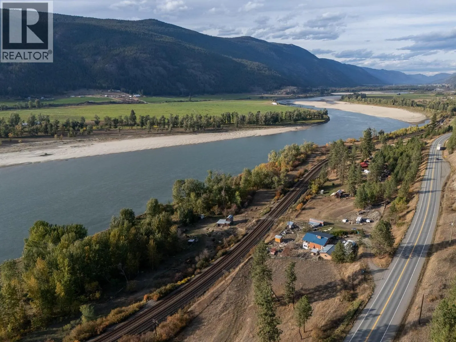7941 Yellowhead Highway