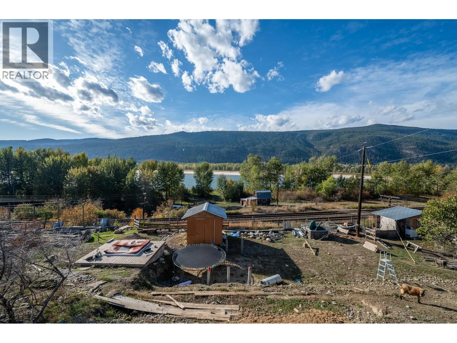7941 Yellowhead Highway