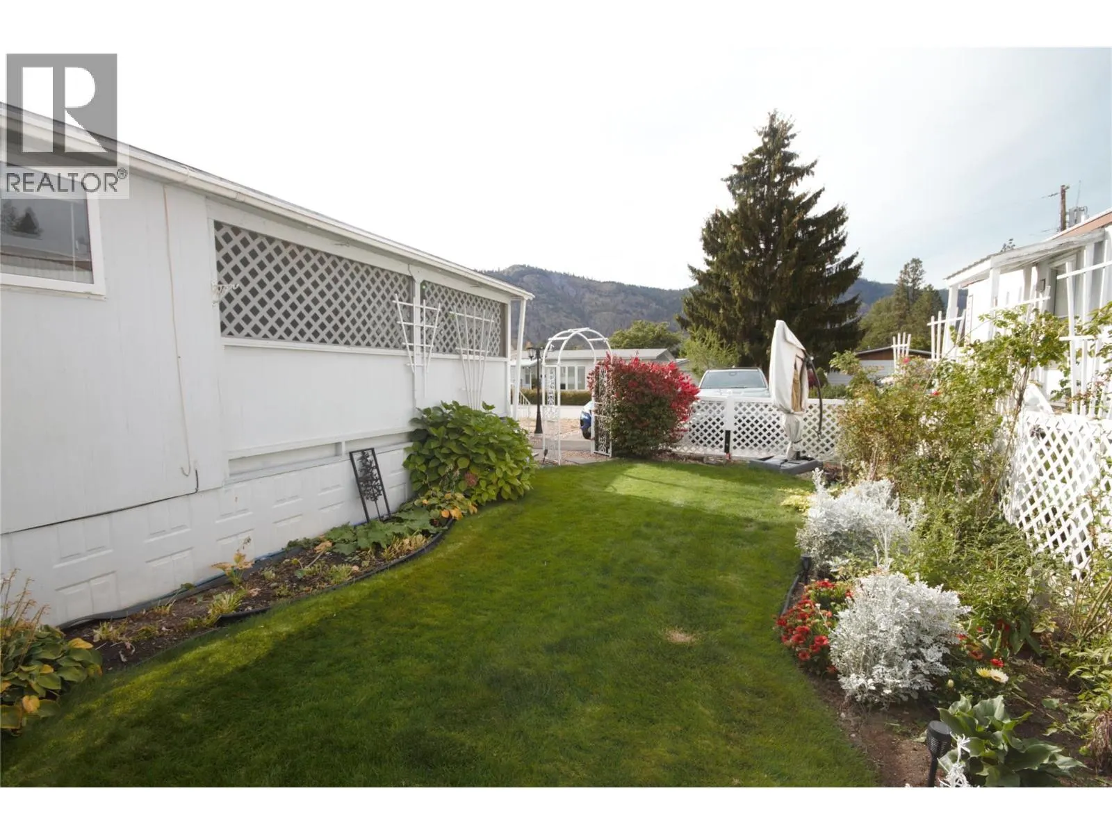 4505 MCLEAN CREEK Road Unit# B19