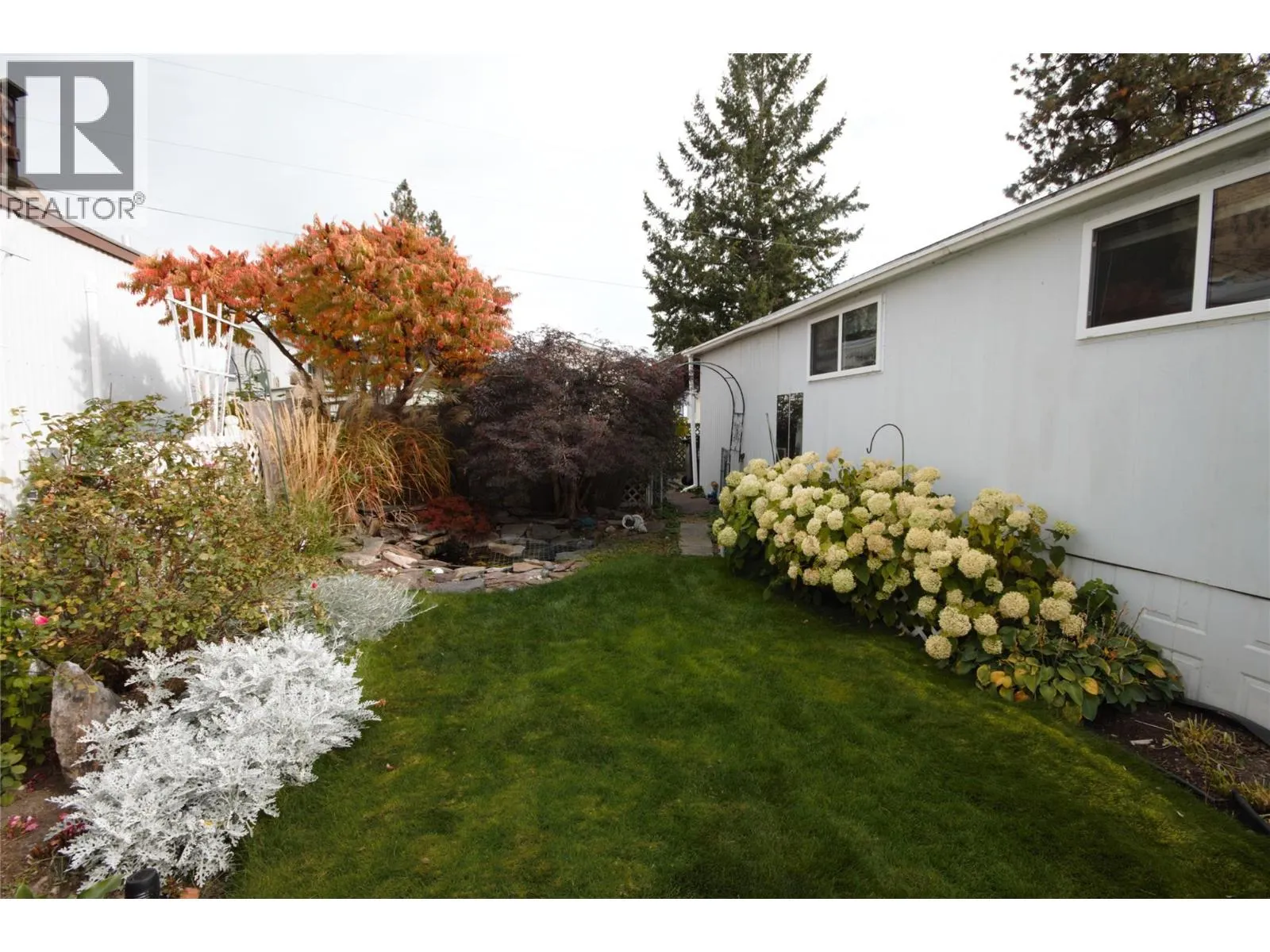 4505 MCLEAN CREEK Road Unit# B19