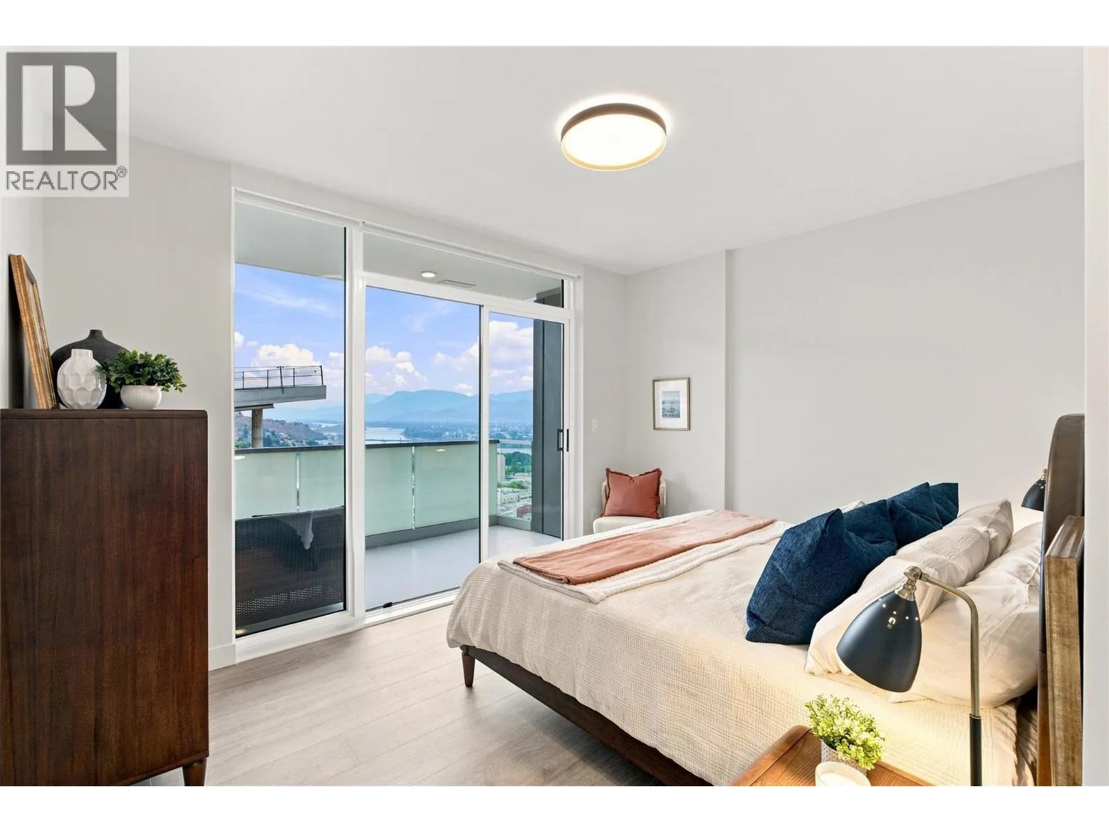 460 Nicola Street Unit# 2005