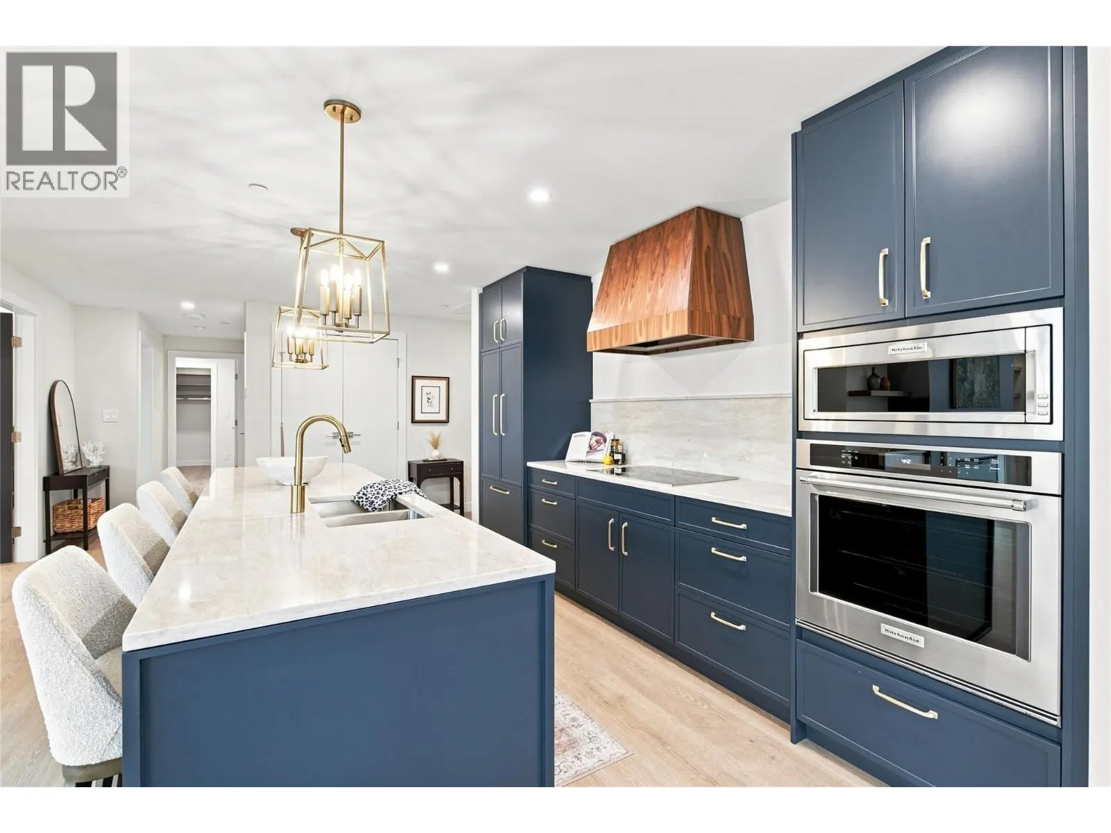 460 Nicola Street Unit# 2005