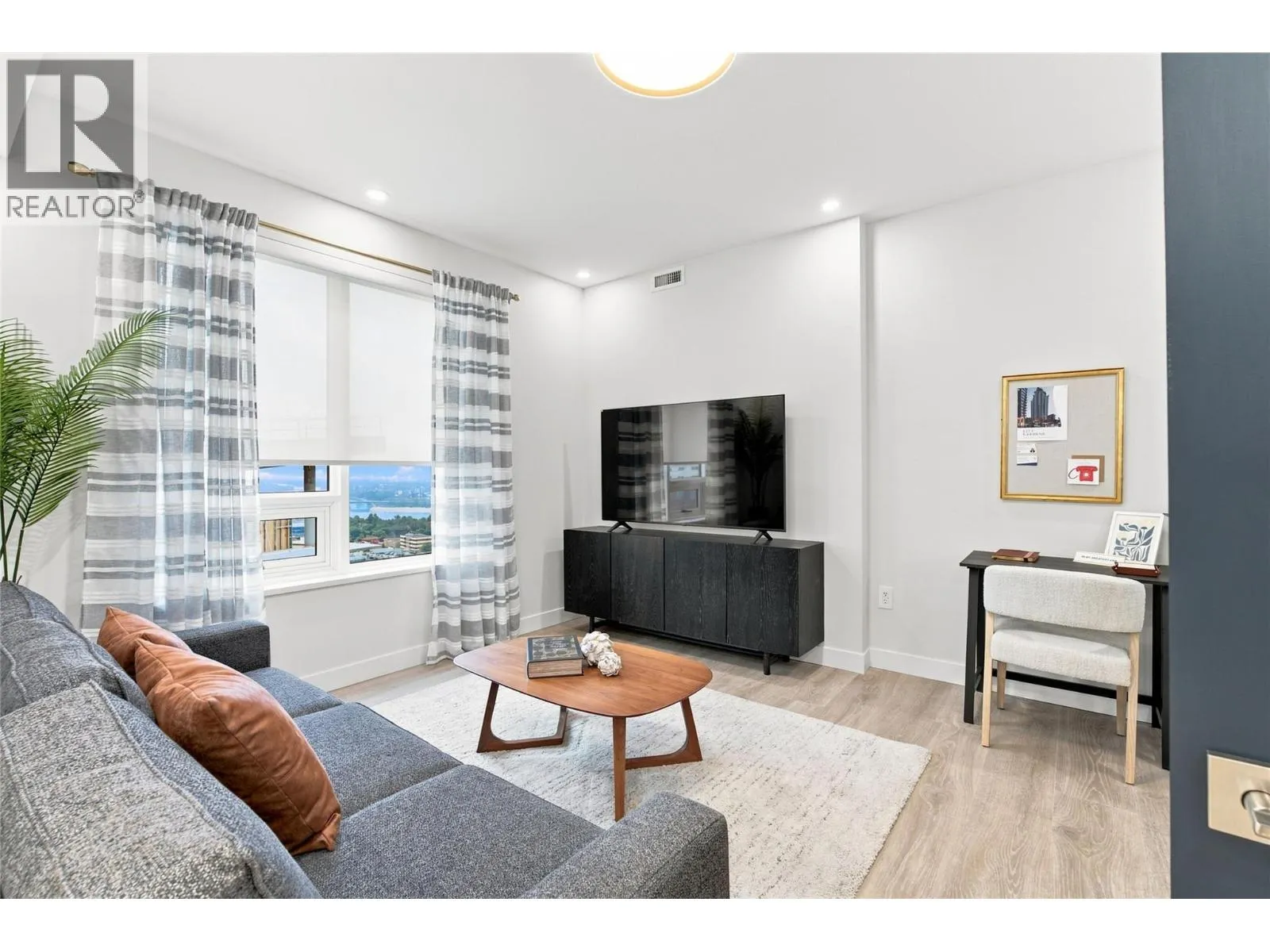 460 Nicola Street Unit# 2005