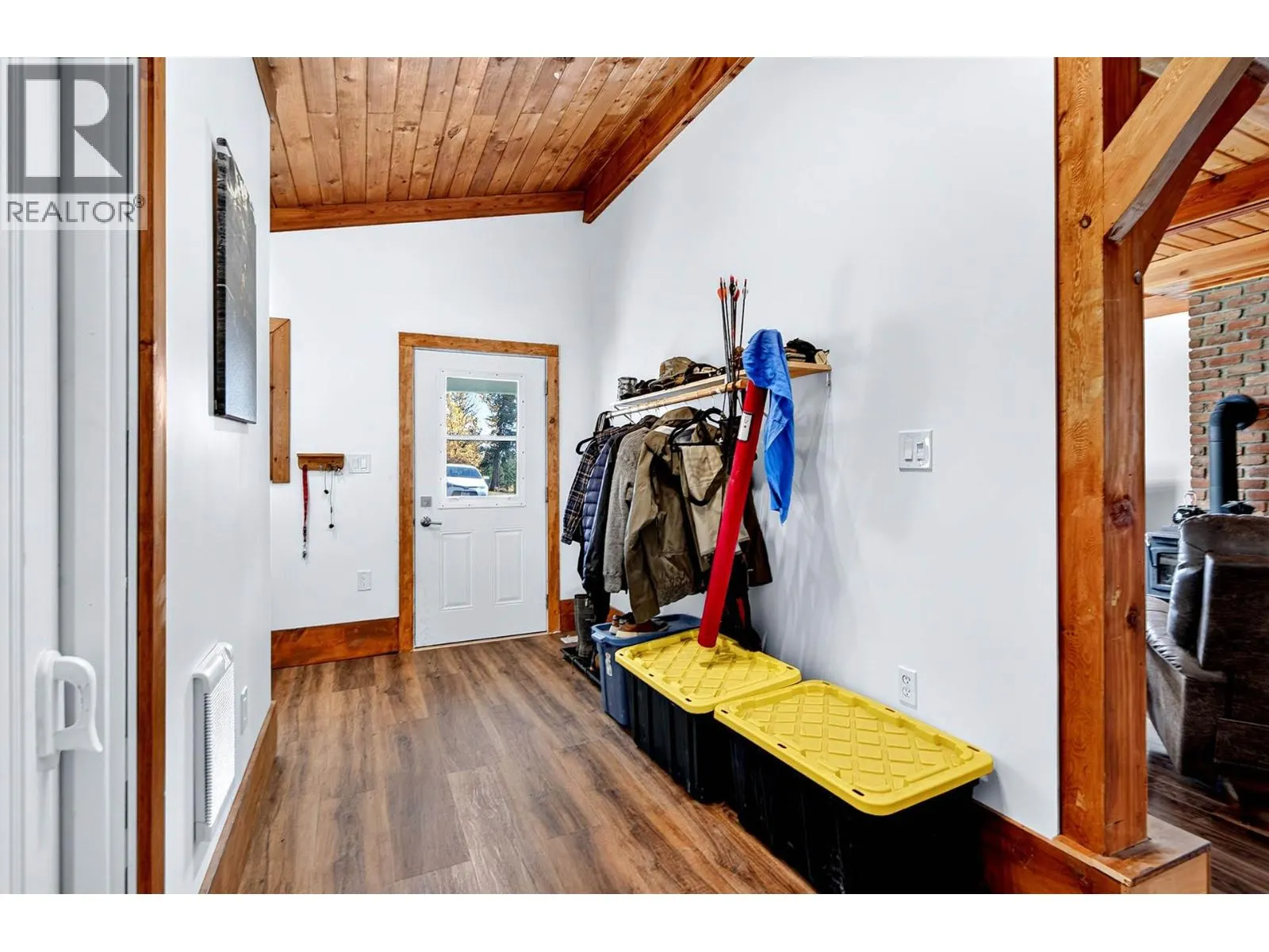 9524 Tranquille Criss Creek Road