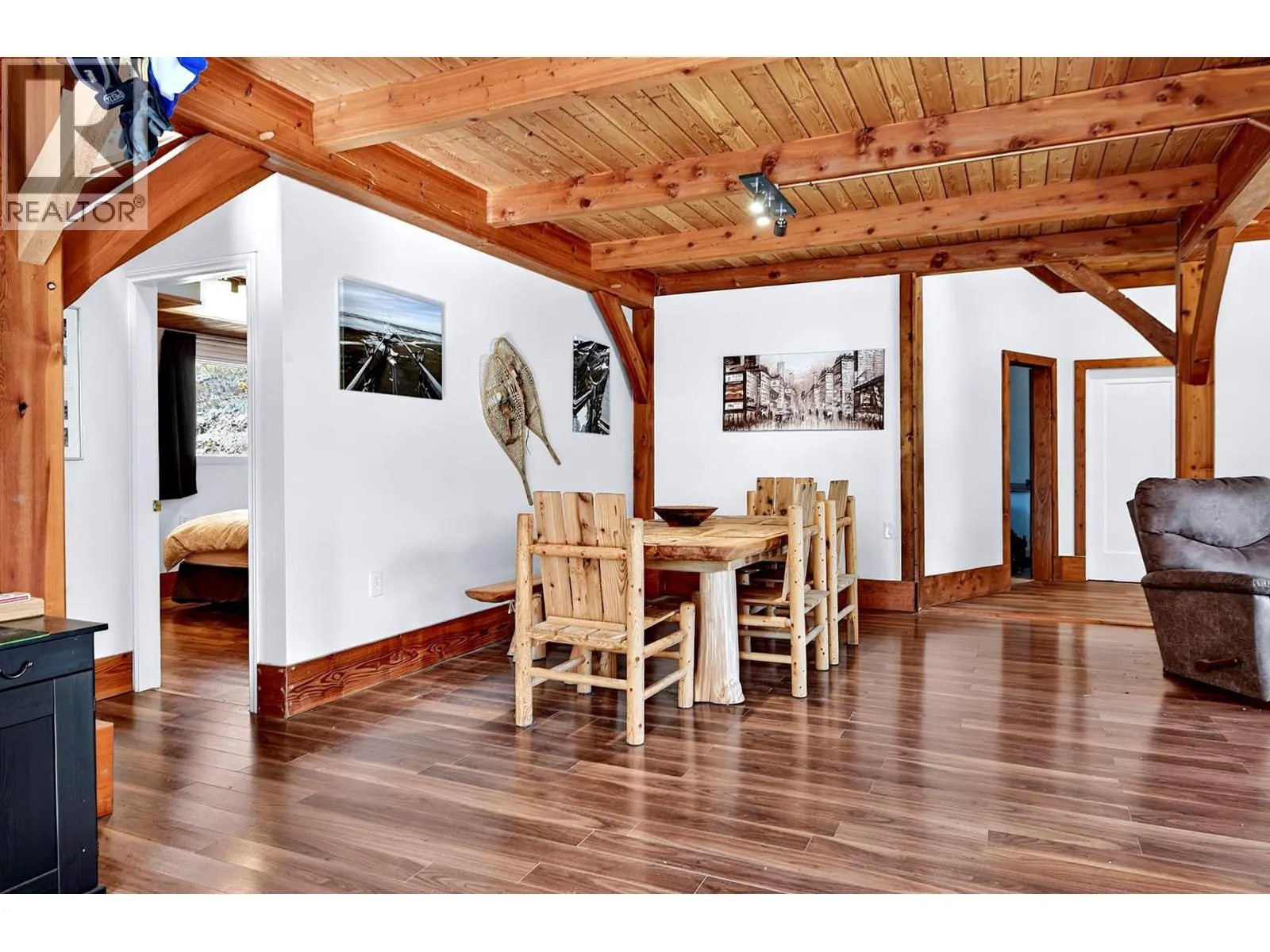 9524 Tranquille Criss Creek Road