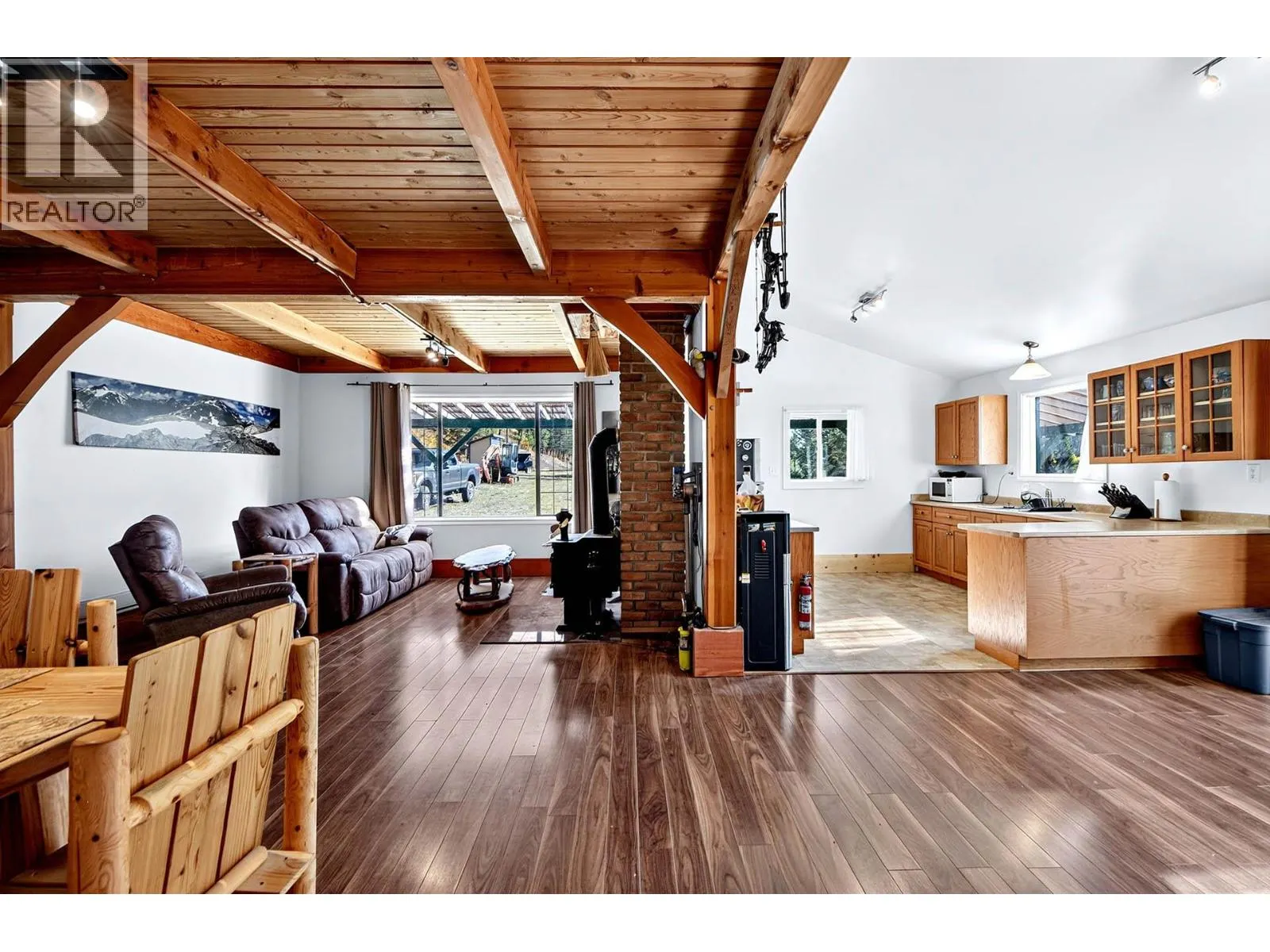 9524 Tranquille Criss Creek Road