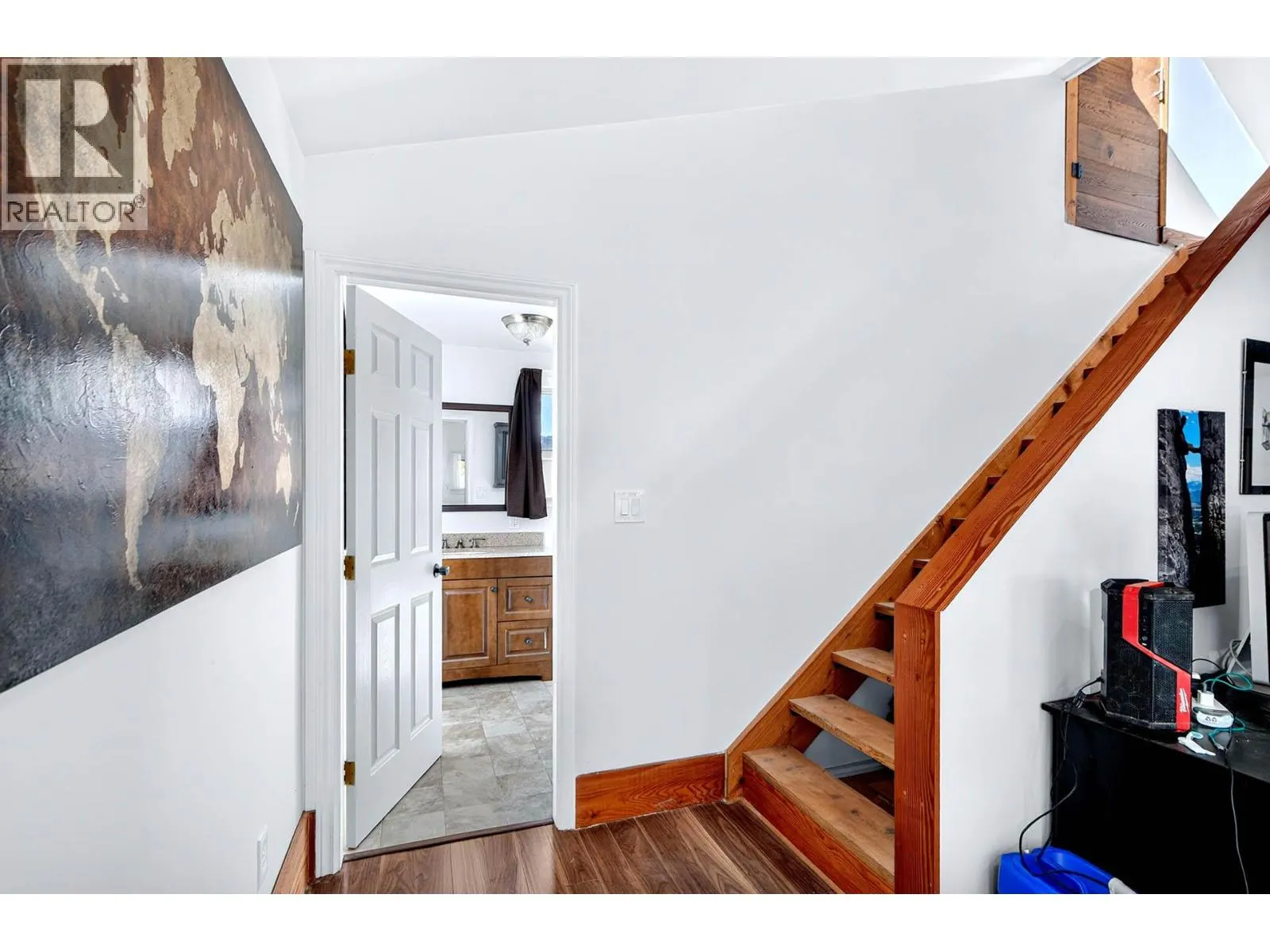 9524 Tranquille Criss Creek Road