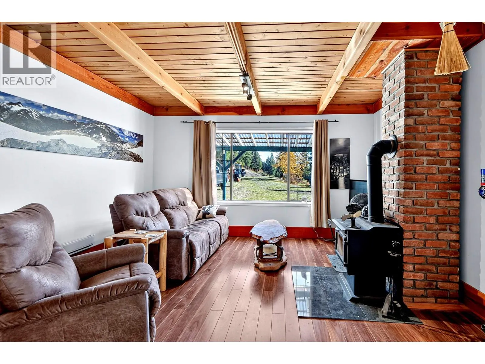 9524 Tranquille Criss Creek Road