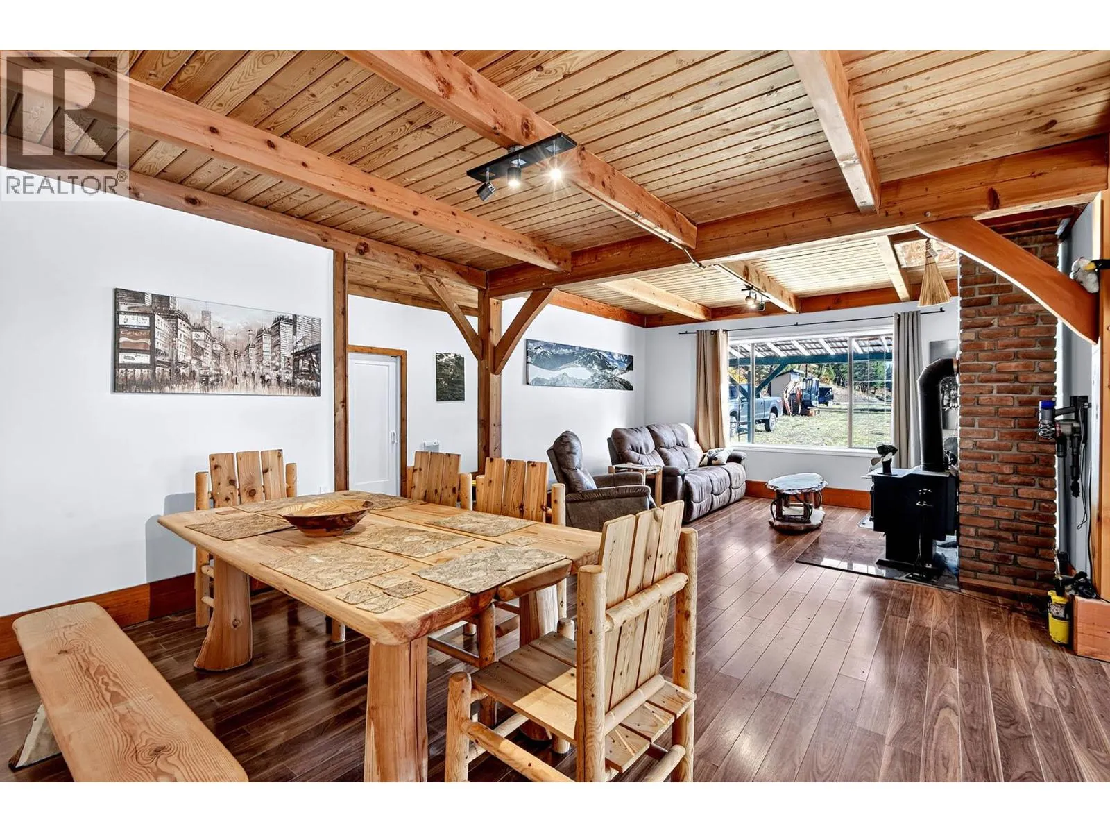9524 Tranquille Criss Creek Road