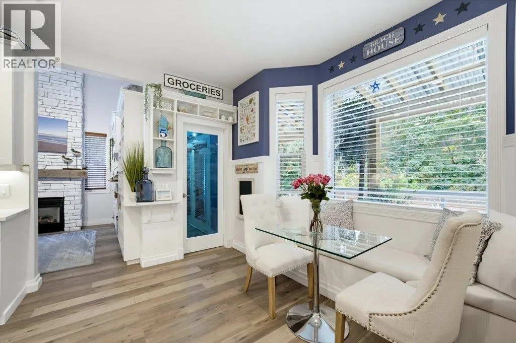 3220 28 Avenue NE