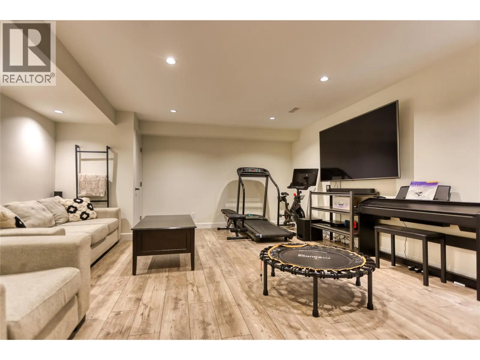 3795 AARON Road