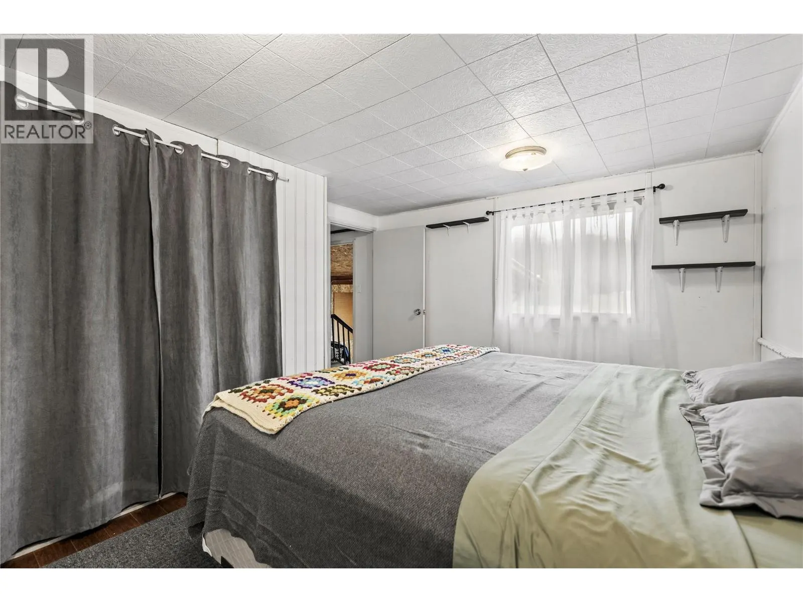 4101 DIXON CREEK Road