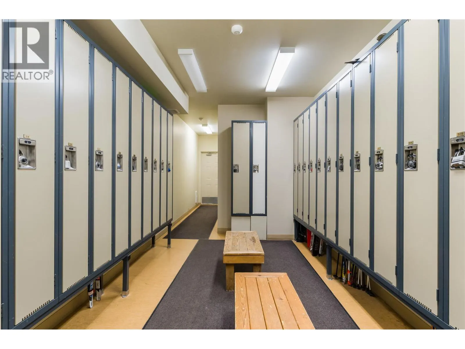 9802 Silver Star Road Unit# 204