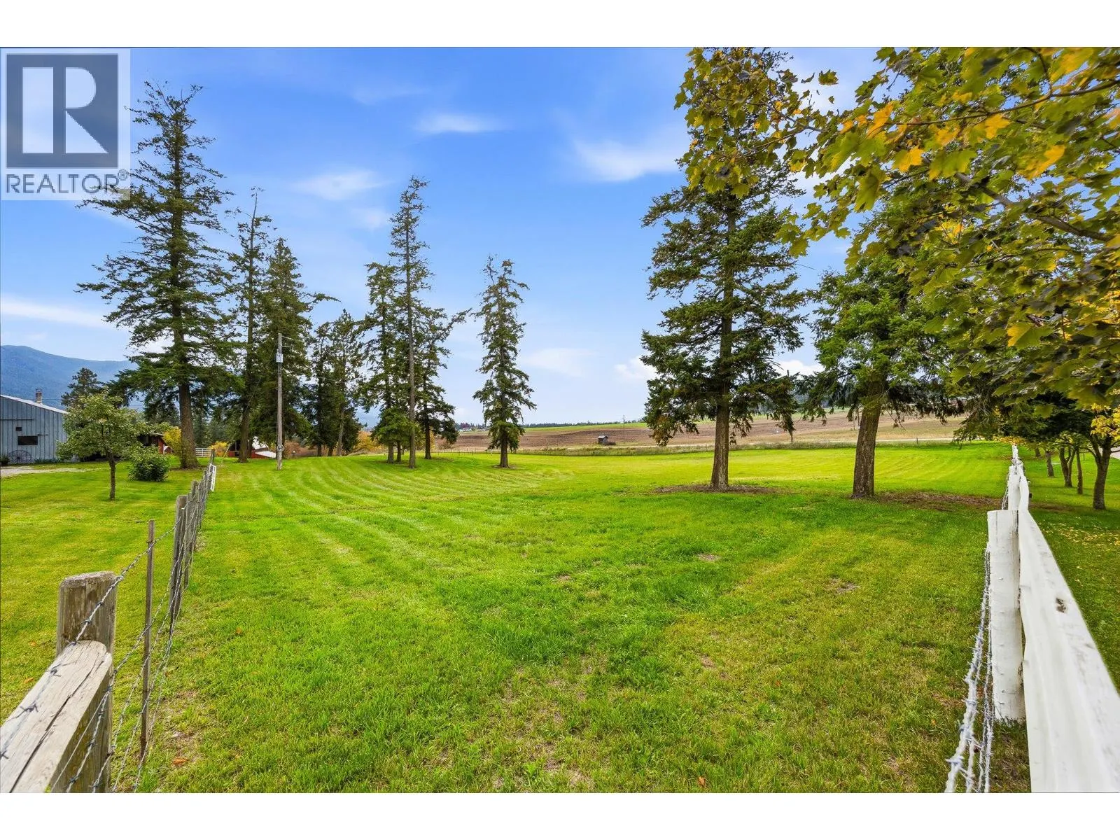 4652 Highway 97A