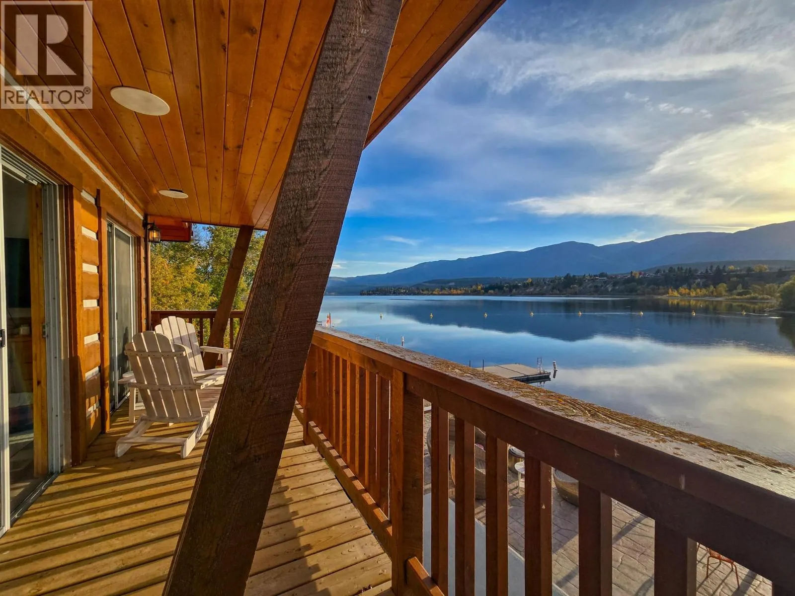 449 LAKEVIEW Place