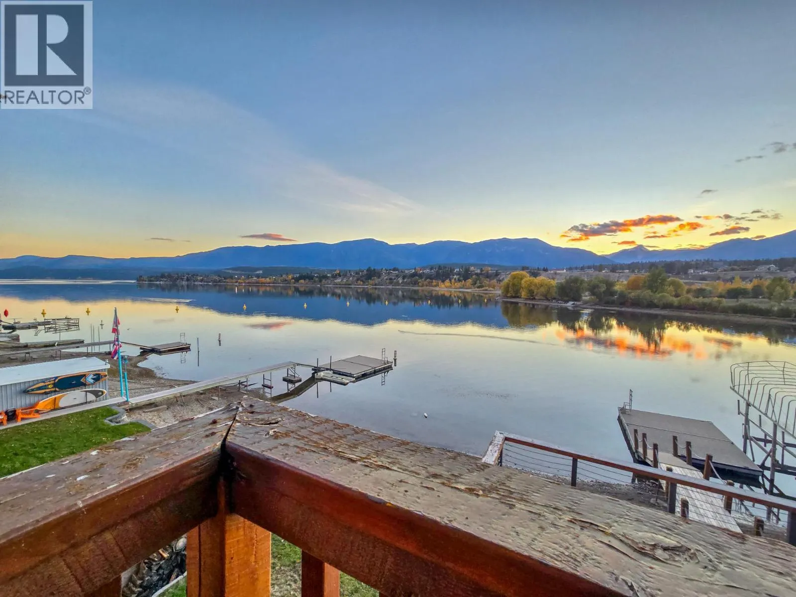 449 LAKEVIEW Place