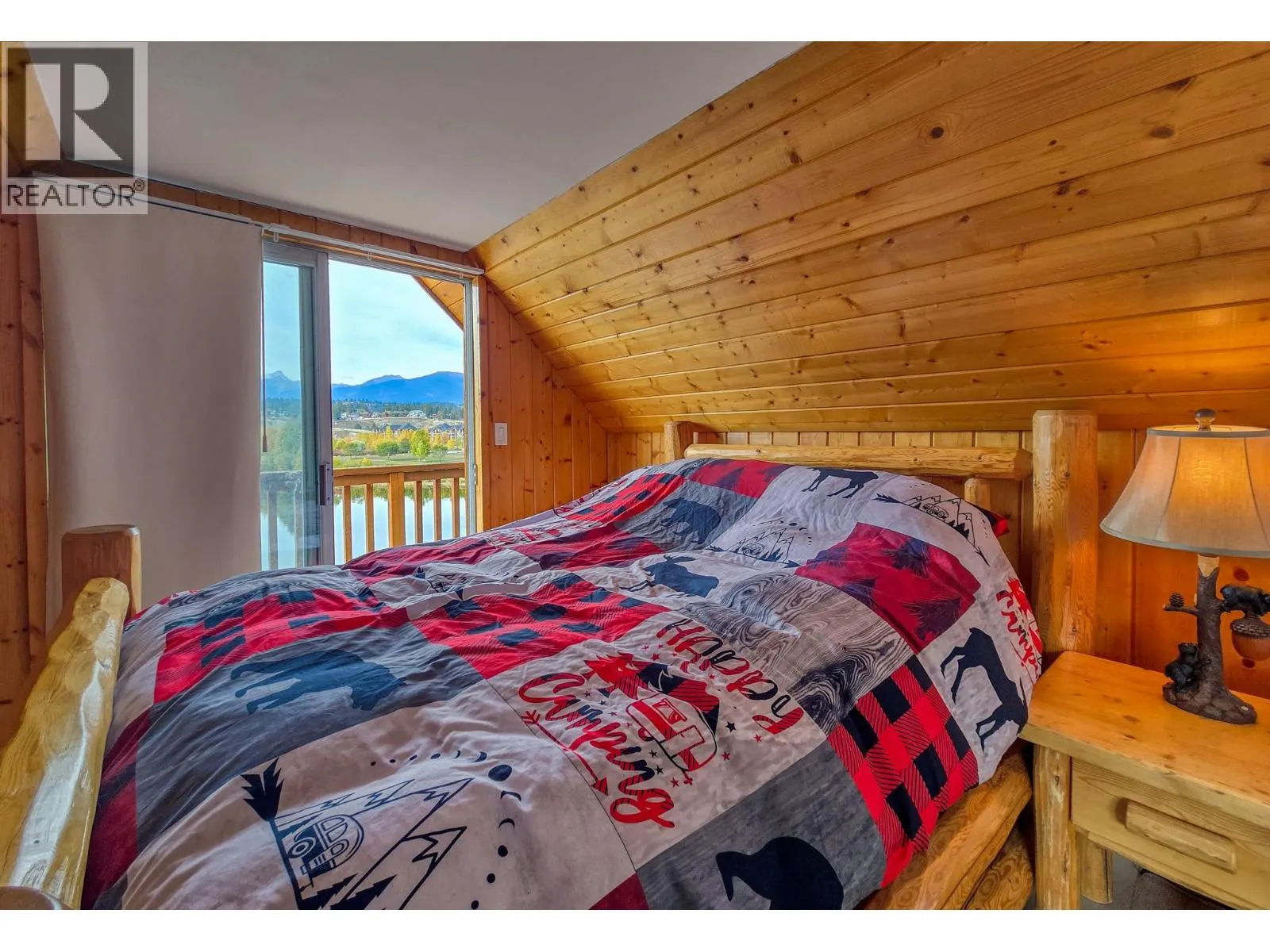 449 LAKEVIEW Place