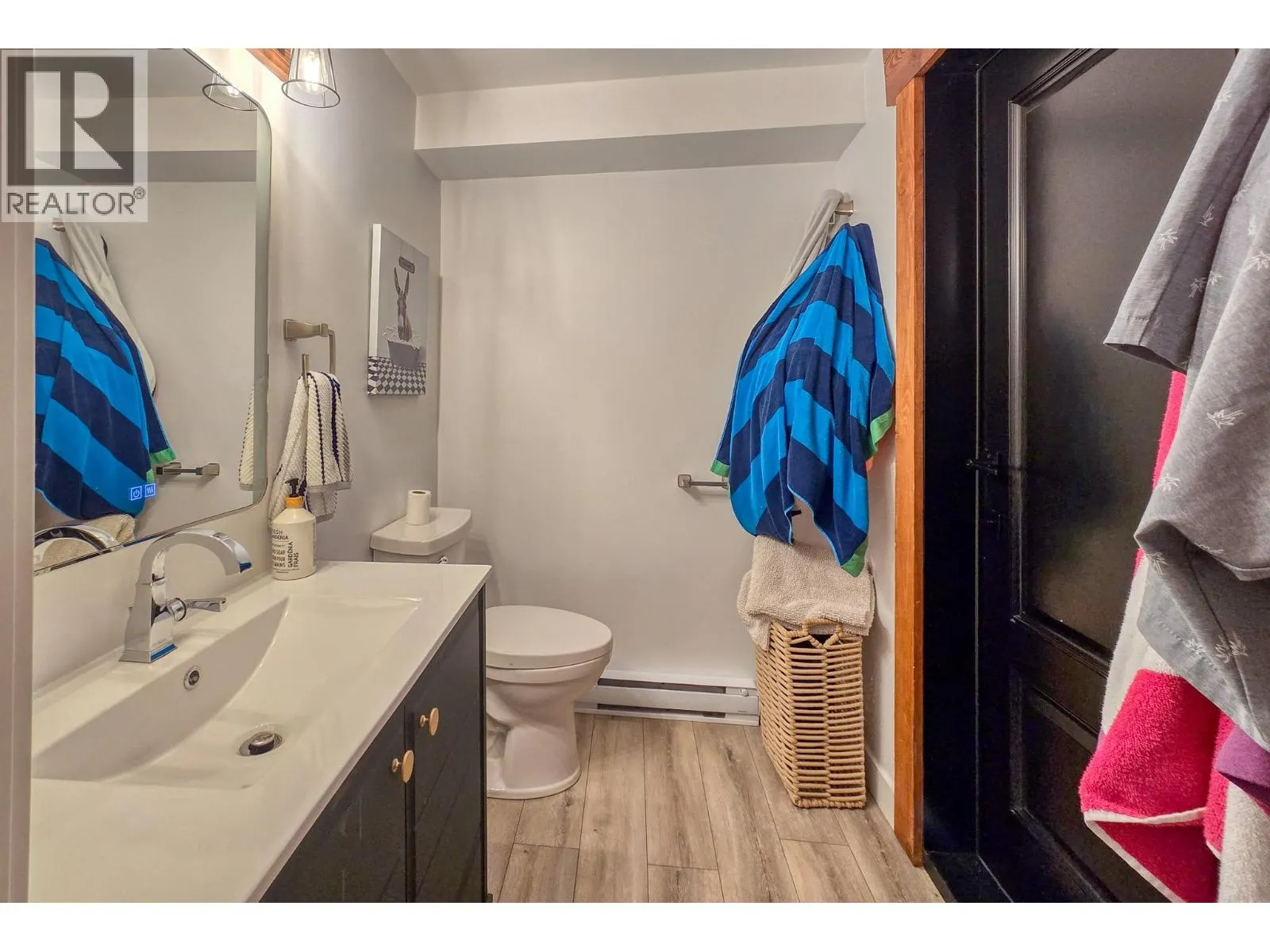 449 LAKEVIEW Place