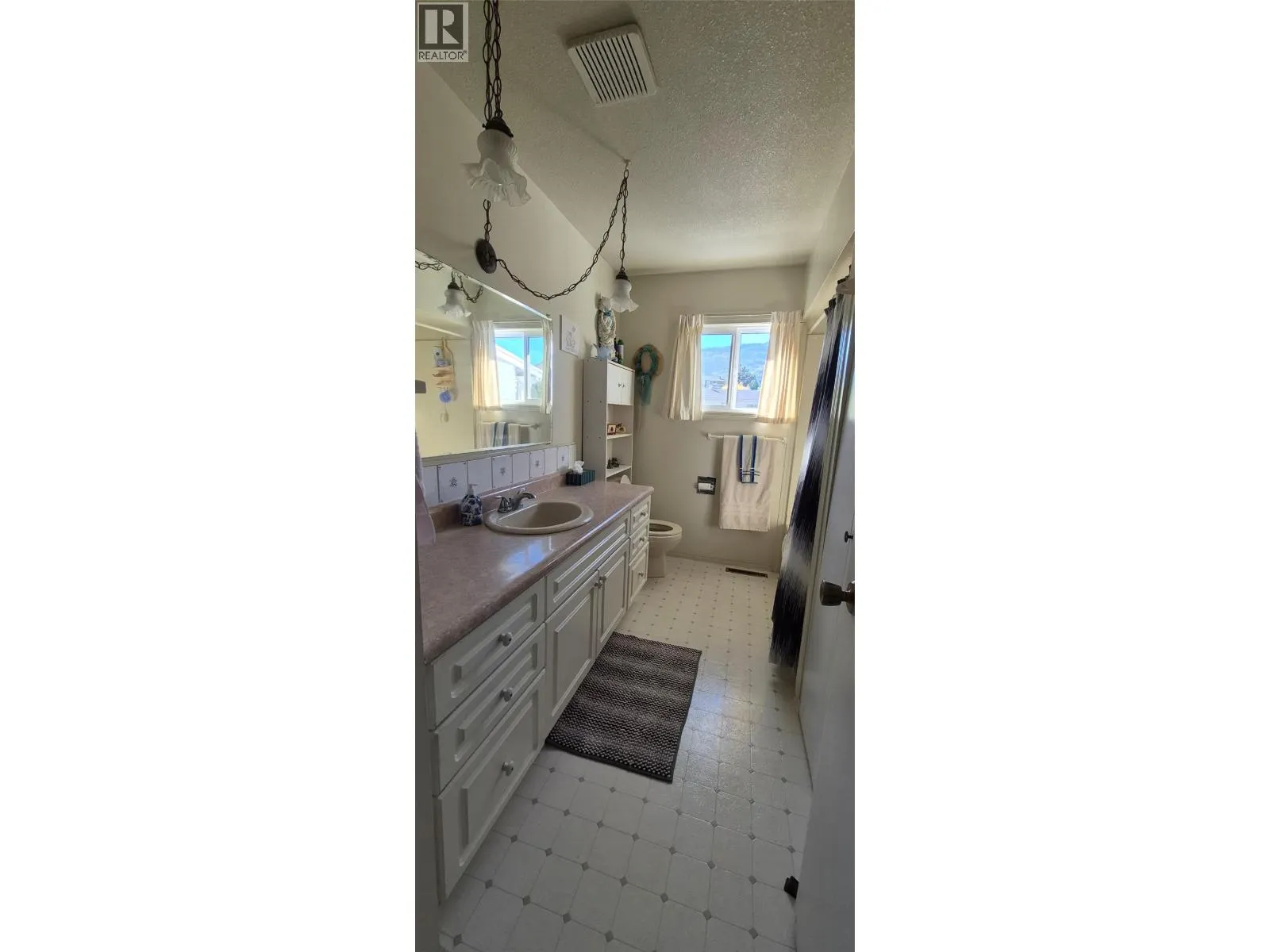 8210 Gala Crescent