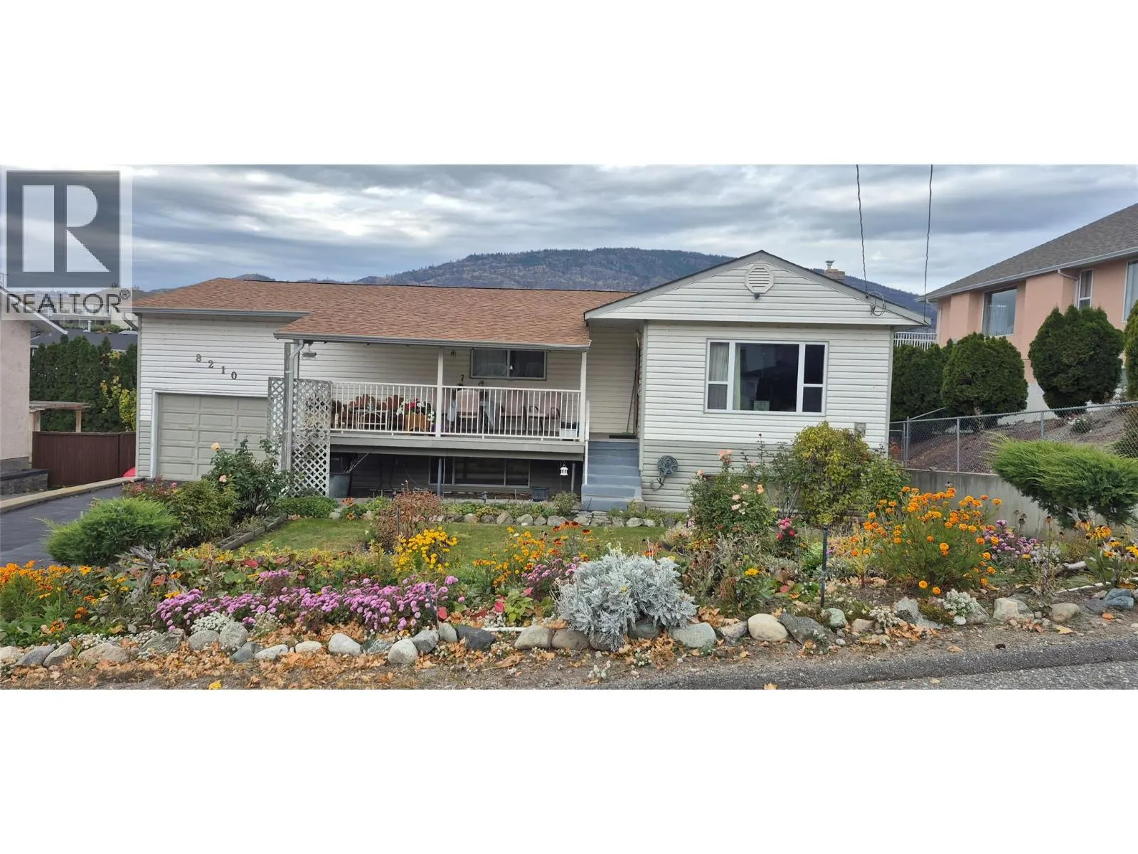 8210 Gala Crescent